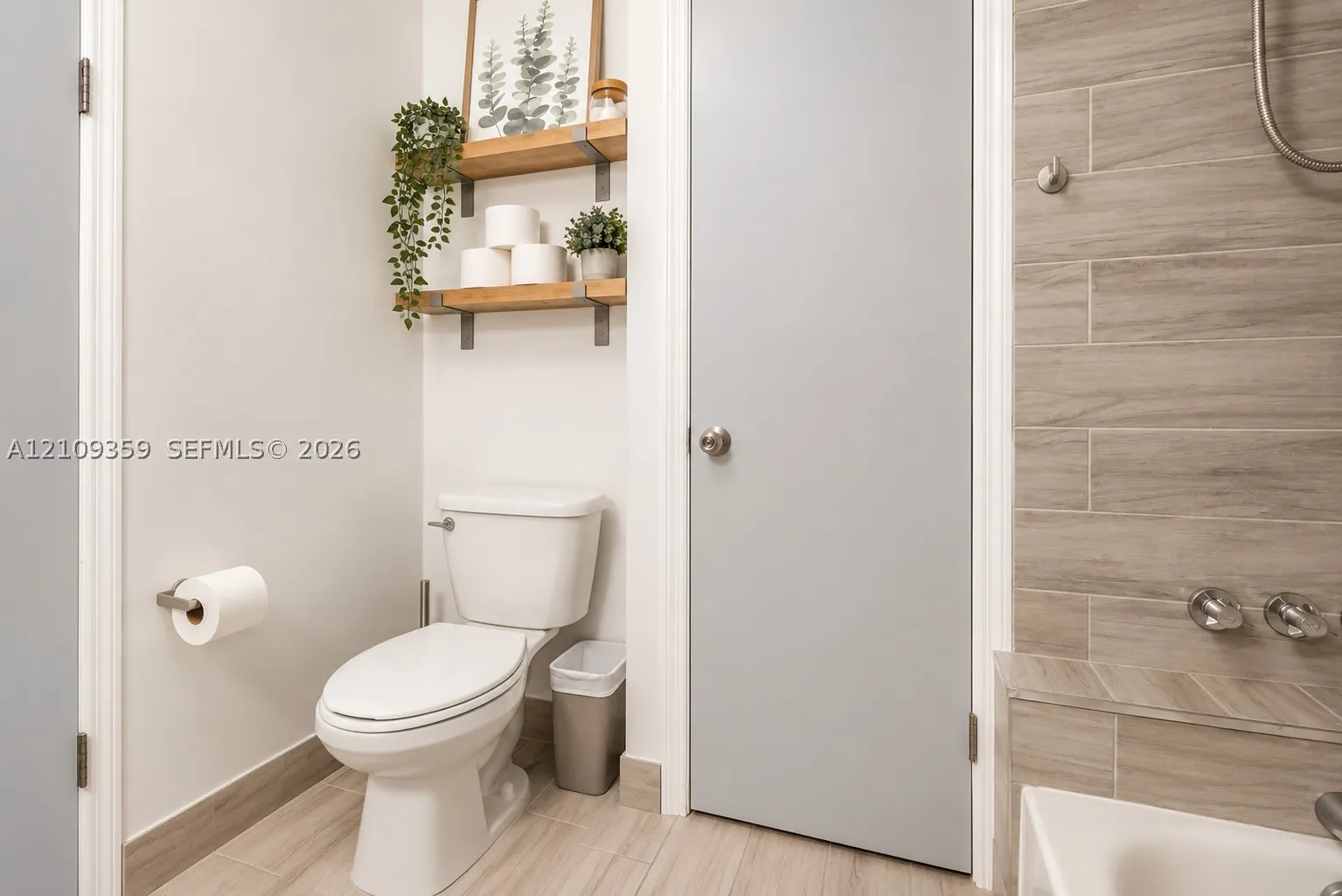 2426 SE 17th Cswy #103A
