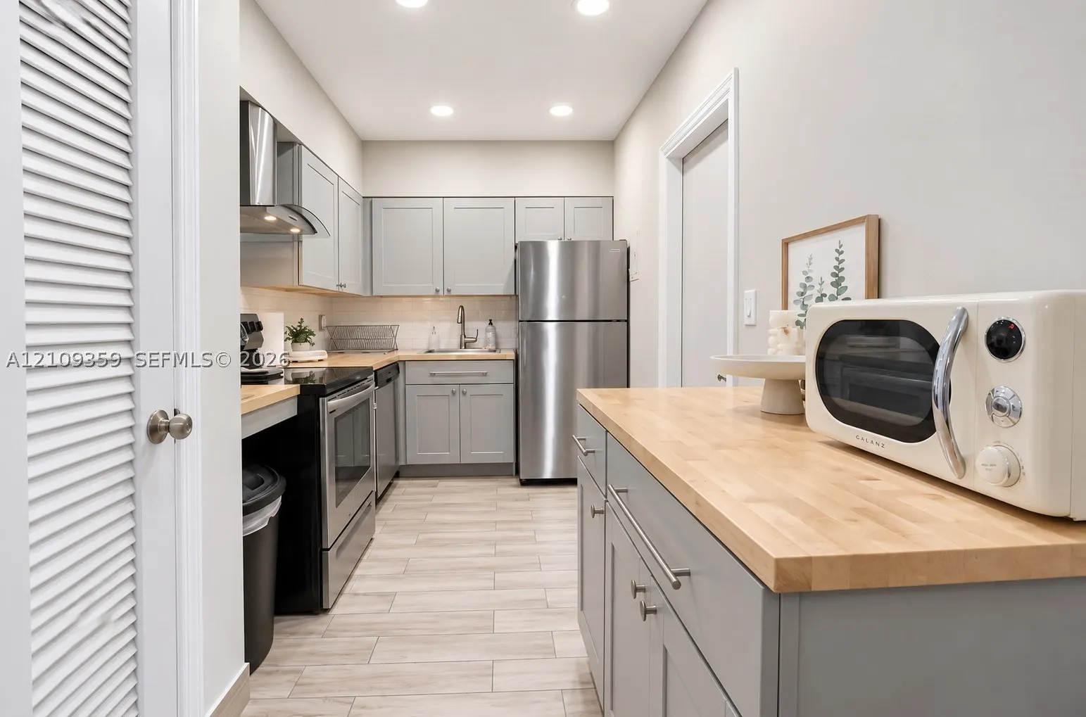 2426 SE 17th Cswy #103A