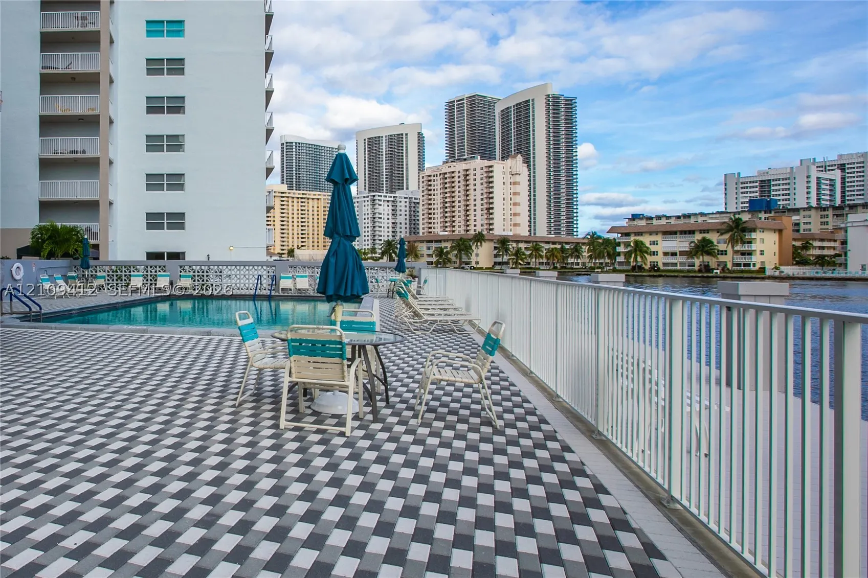 137 Golden Isles Dr #408