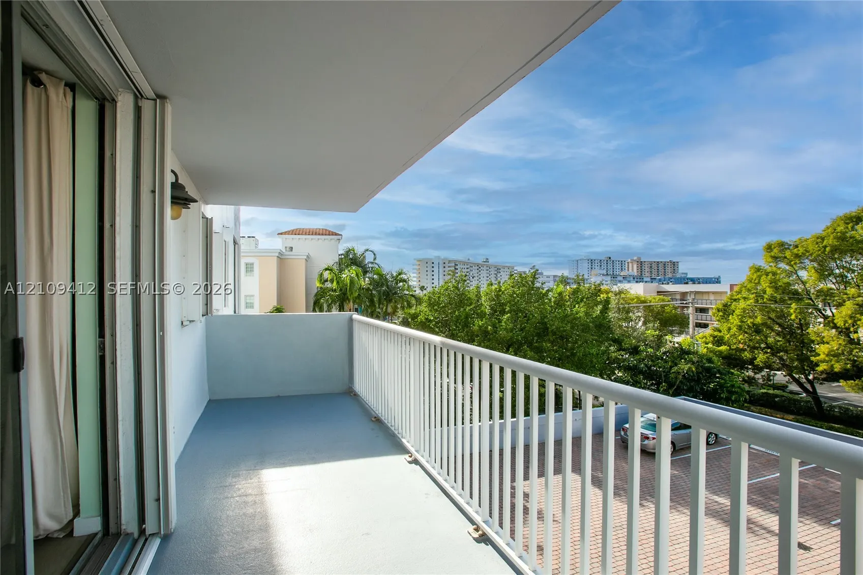 137 Golden Isles Dr #408
