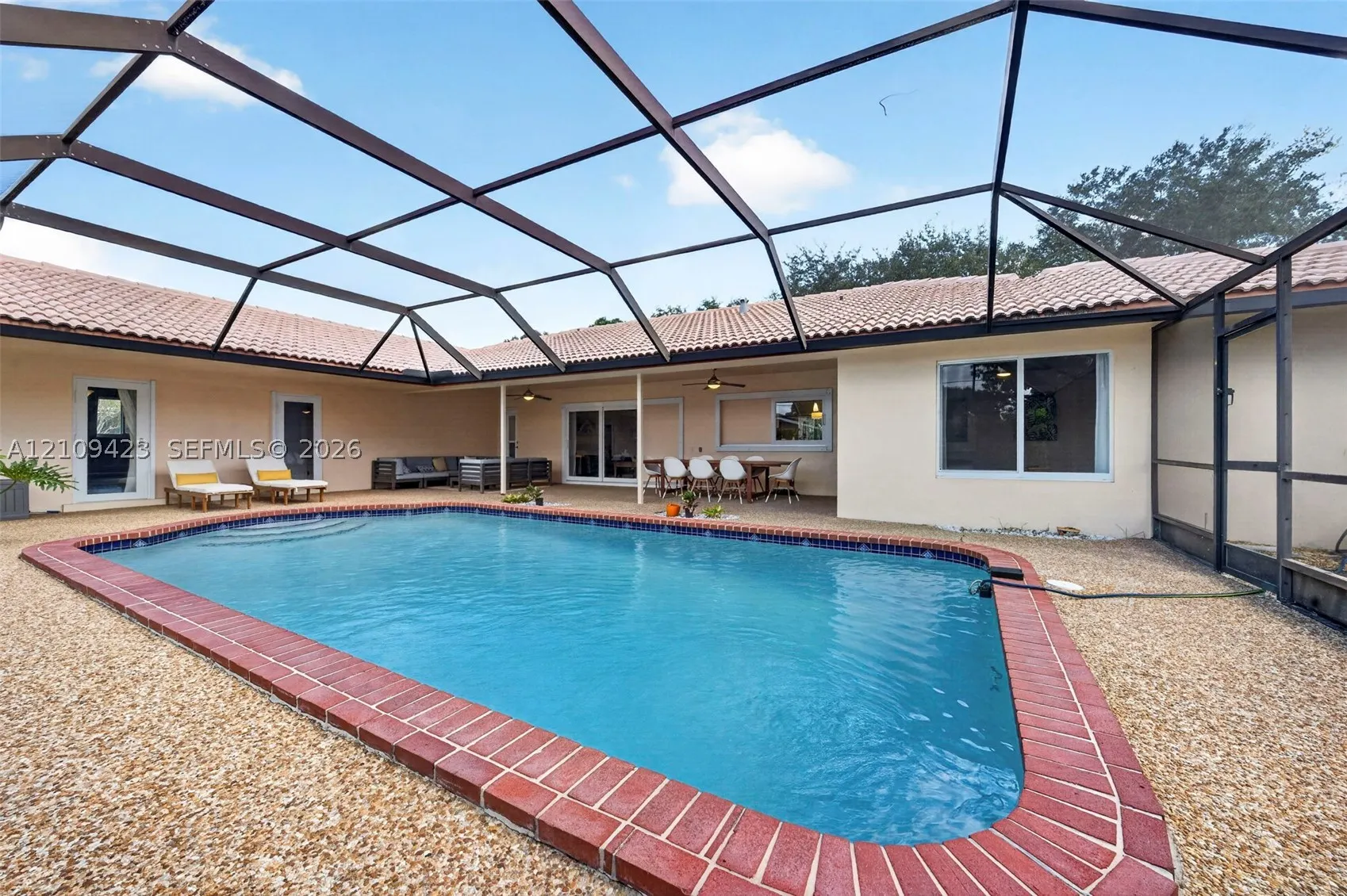 841 NW 73rd Ter