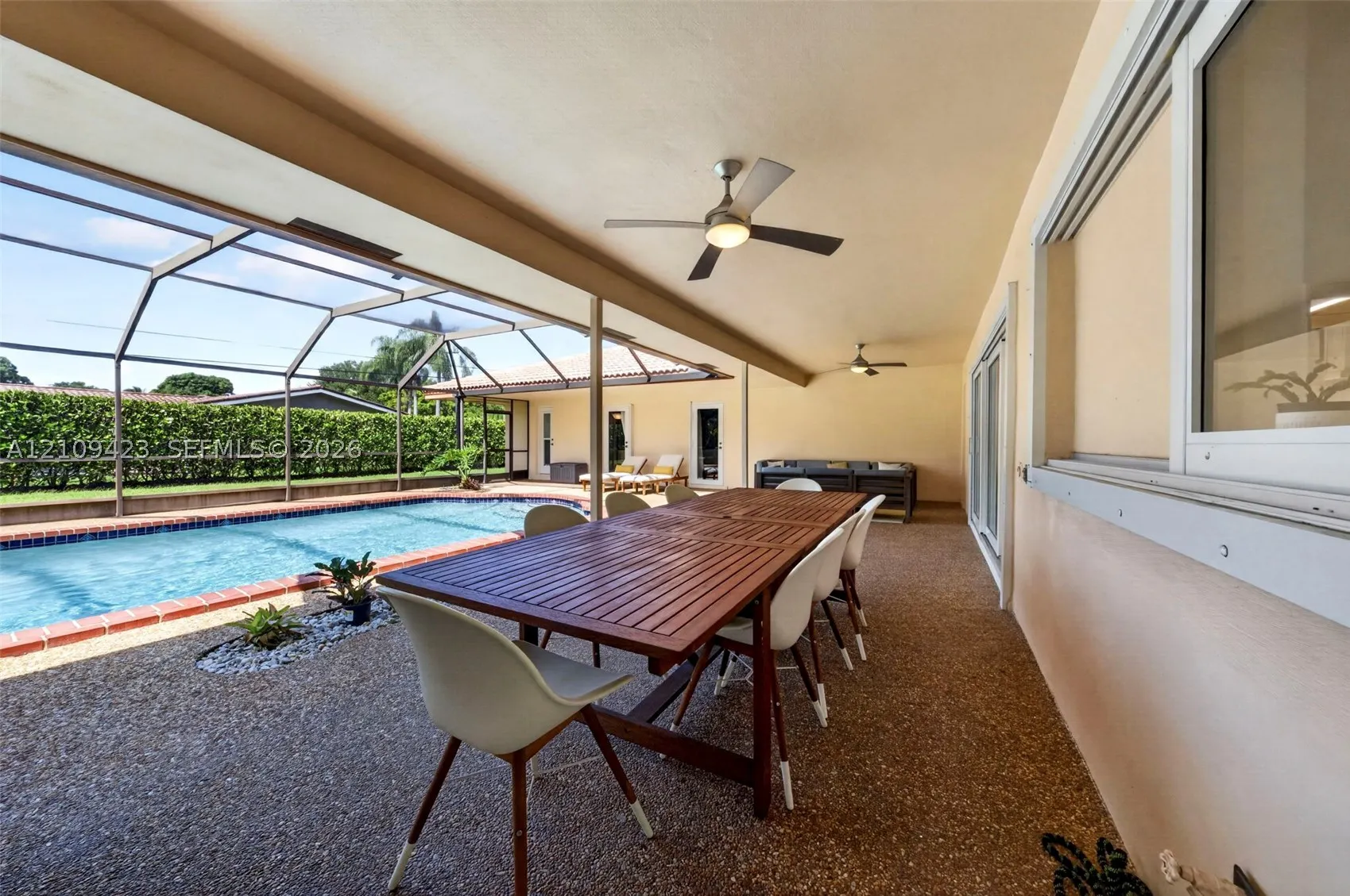 841 NW 73rd Ter