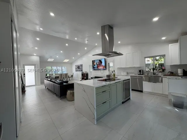 254 NW 107th Ter