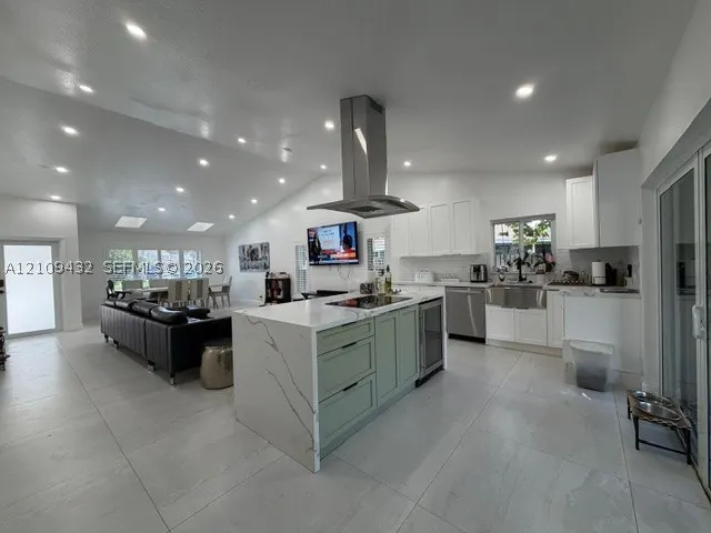 254 NW 107th Ter