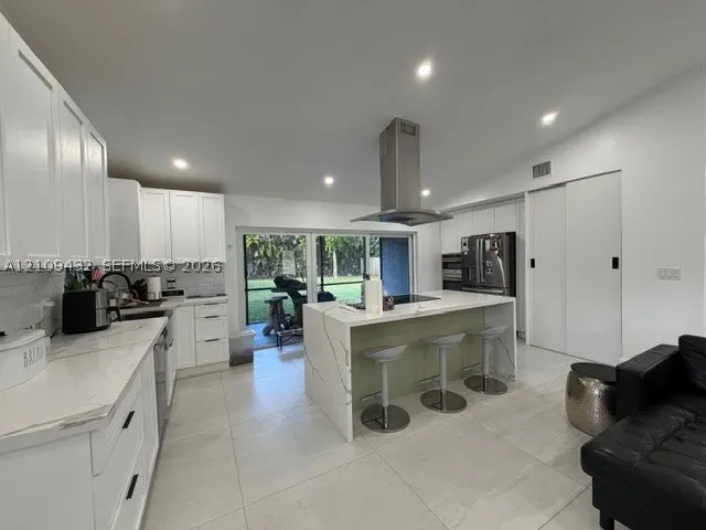 254 NW 107th Ter