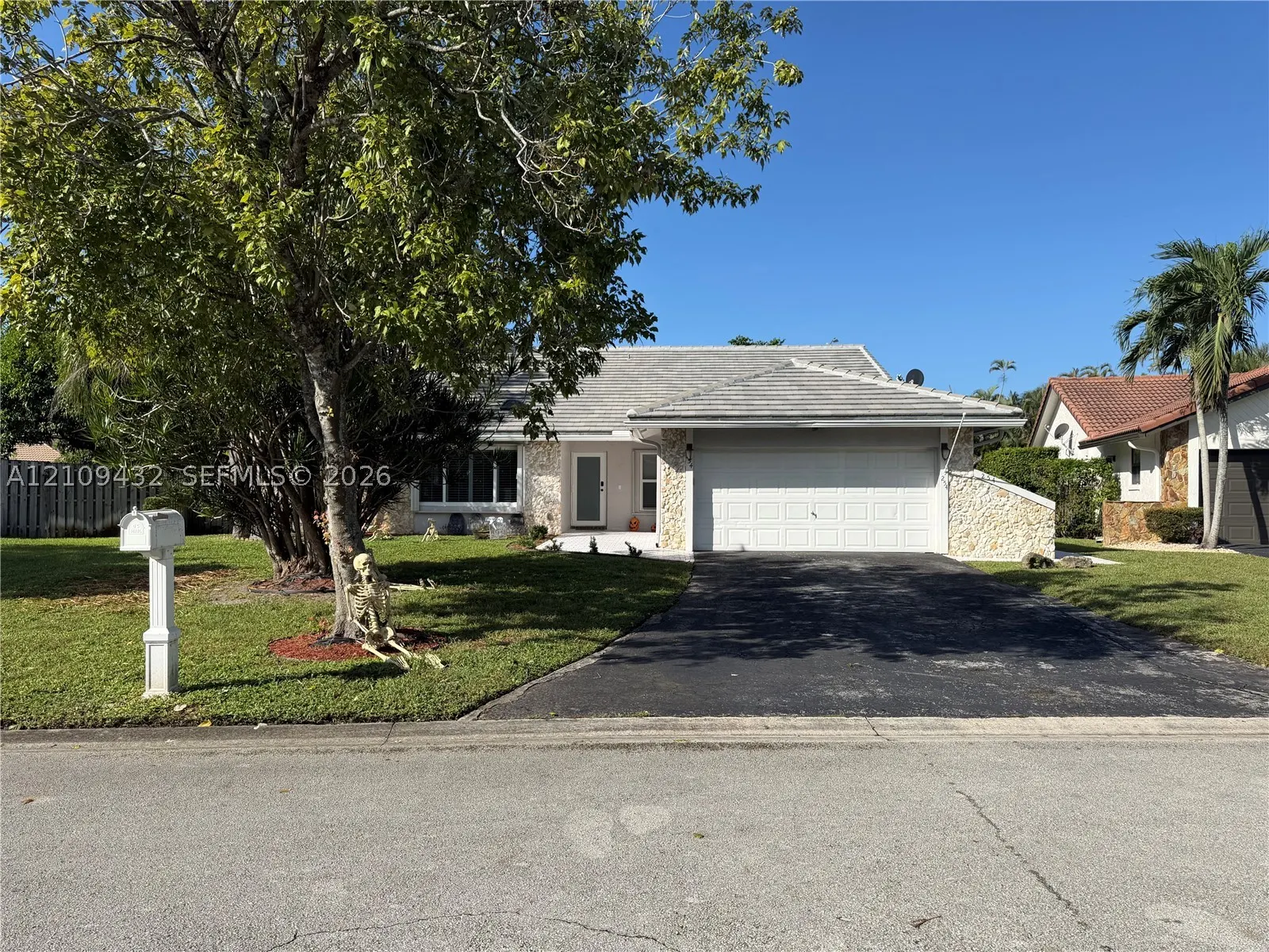 254 NW 107th Ter