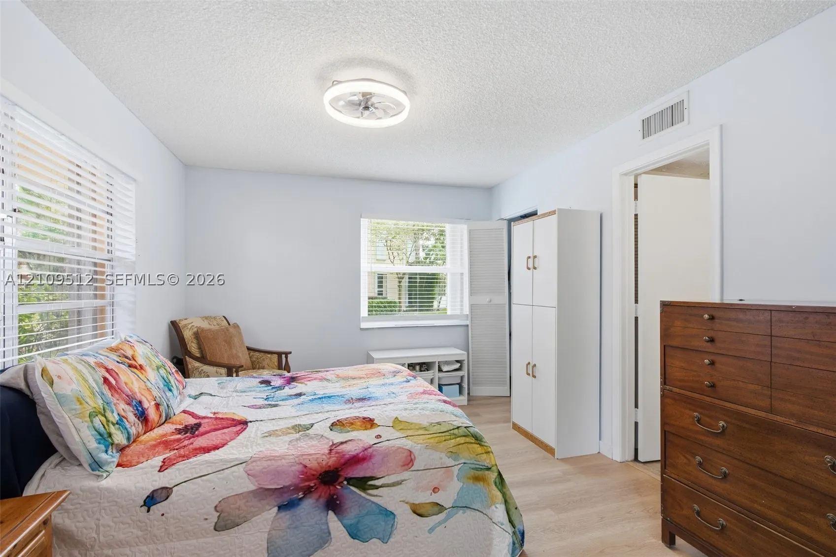 1541 NW 18th Ave #101