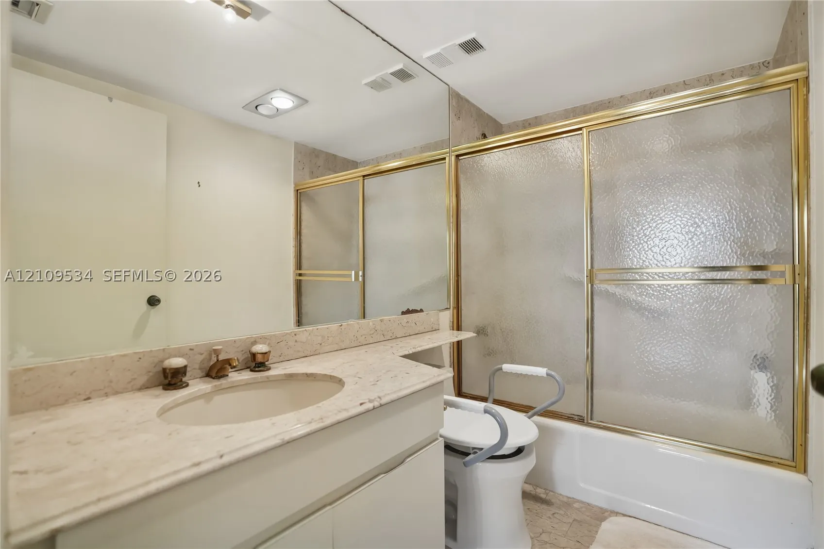 11113 Biscayne Blvd #458