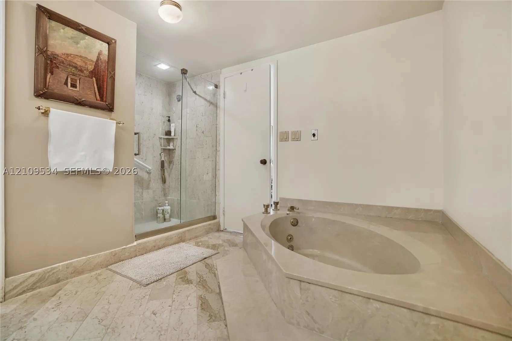 11113 Biscayne Blvd #458