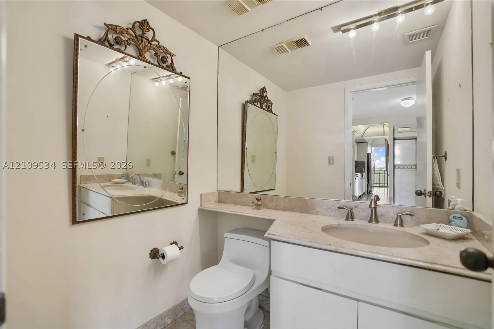 11113 Biscayne Blvd #458
