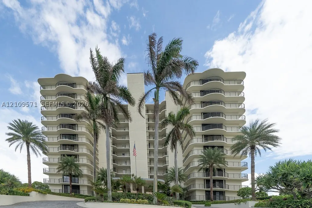 400 Beach Rd #201
