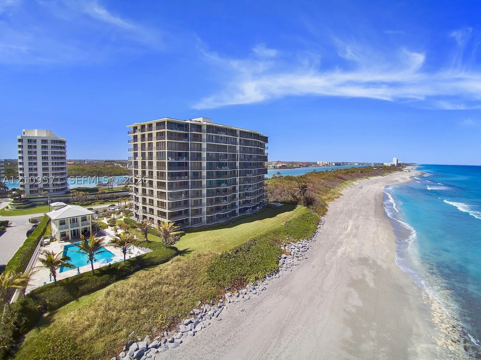 400 Beach Rd #201