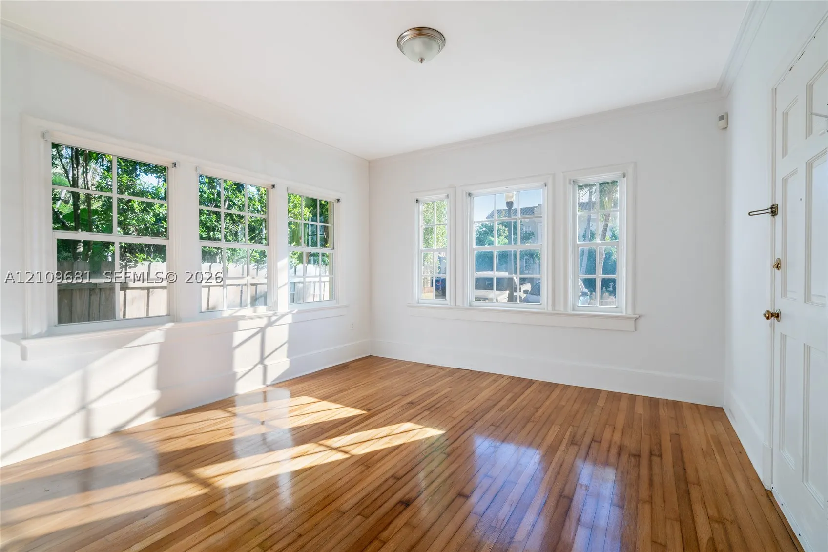 4342 Sheridan Ave #4