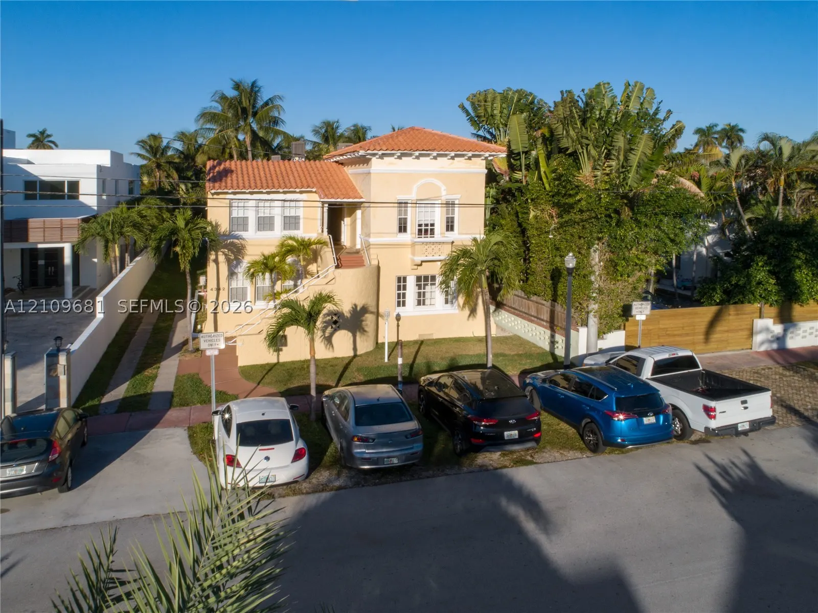 4342 Sheridan Ave #4