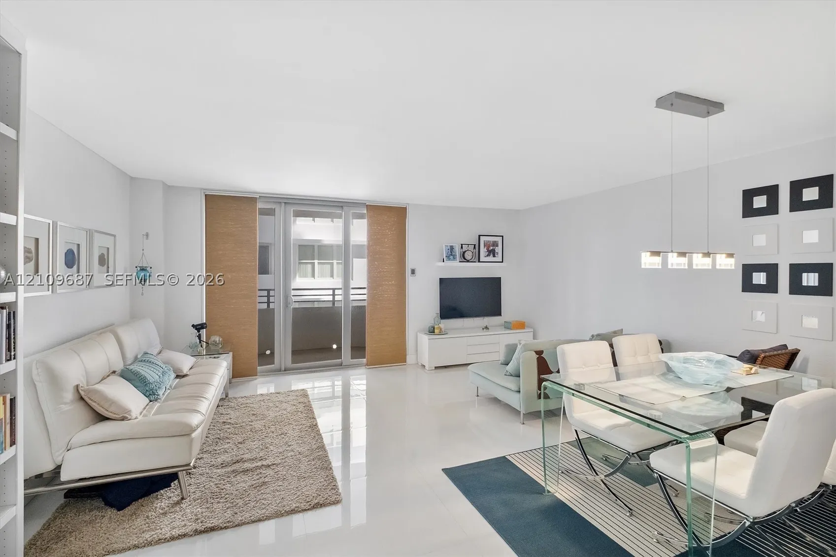 5555 Collins Ave #5C