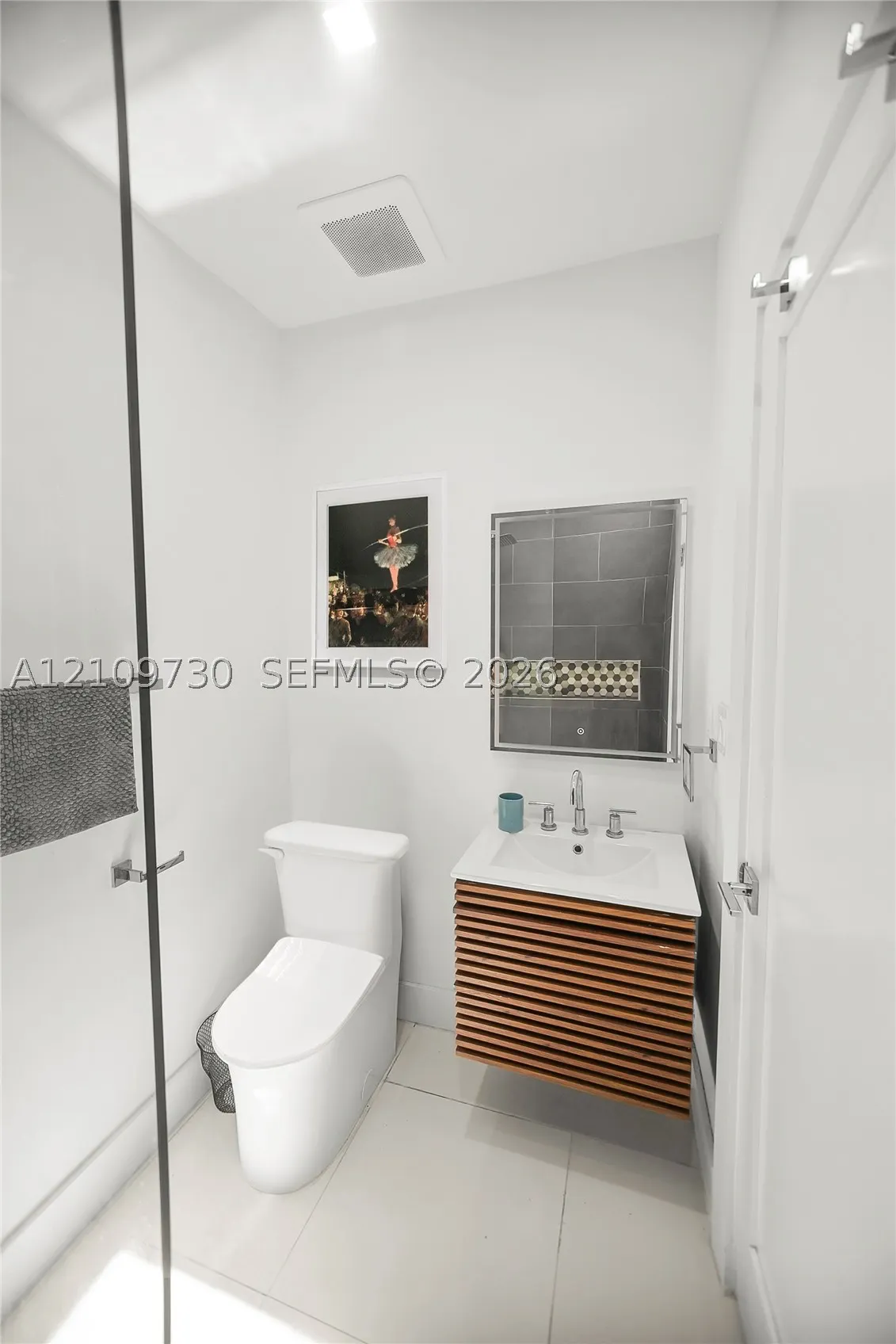 733 Michigan Ave #8