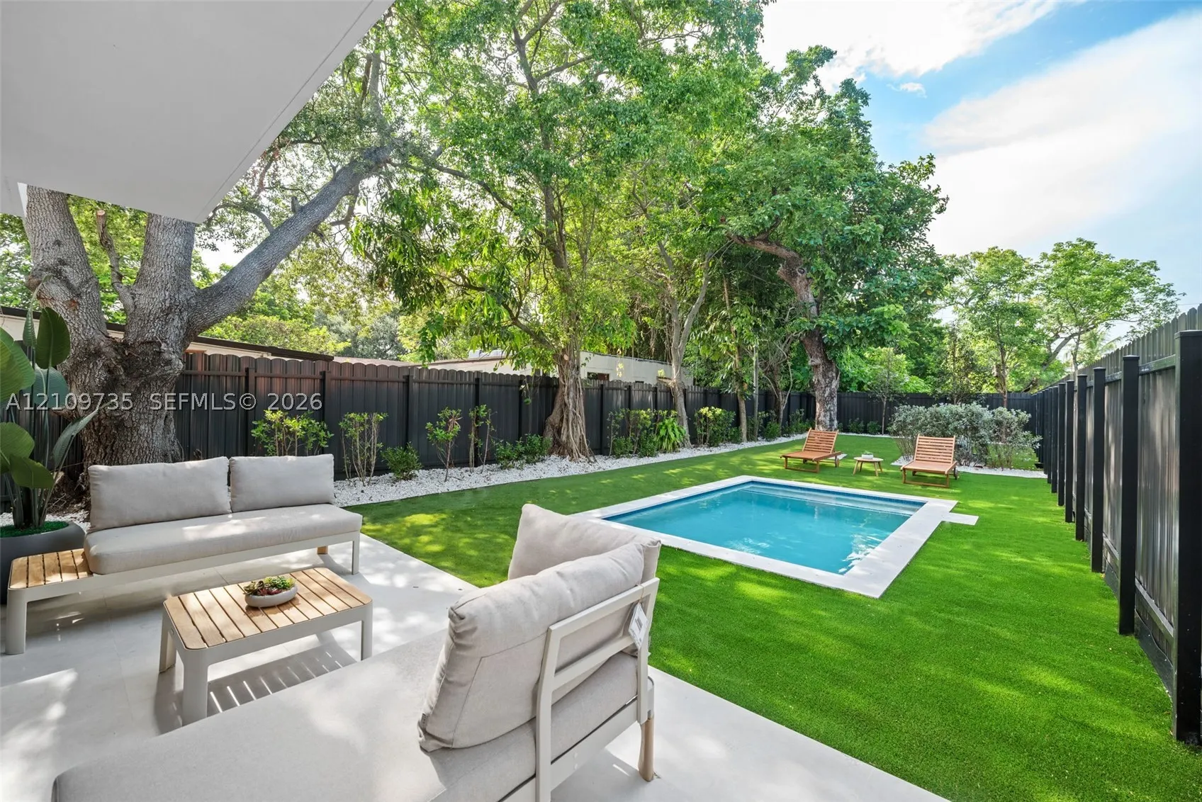 53 NW 52nd St