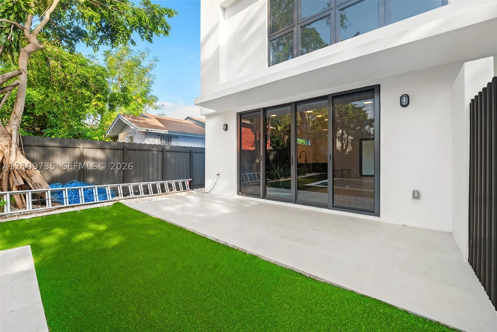 53 NW 52nd St