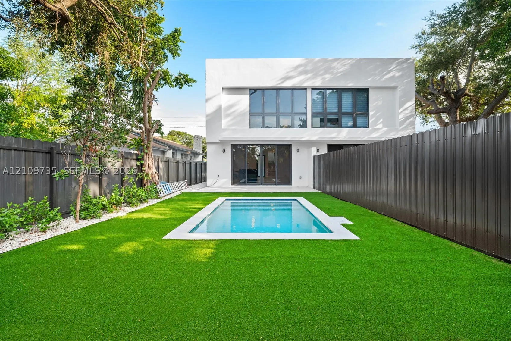 53 NW 52nd St