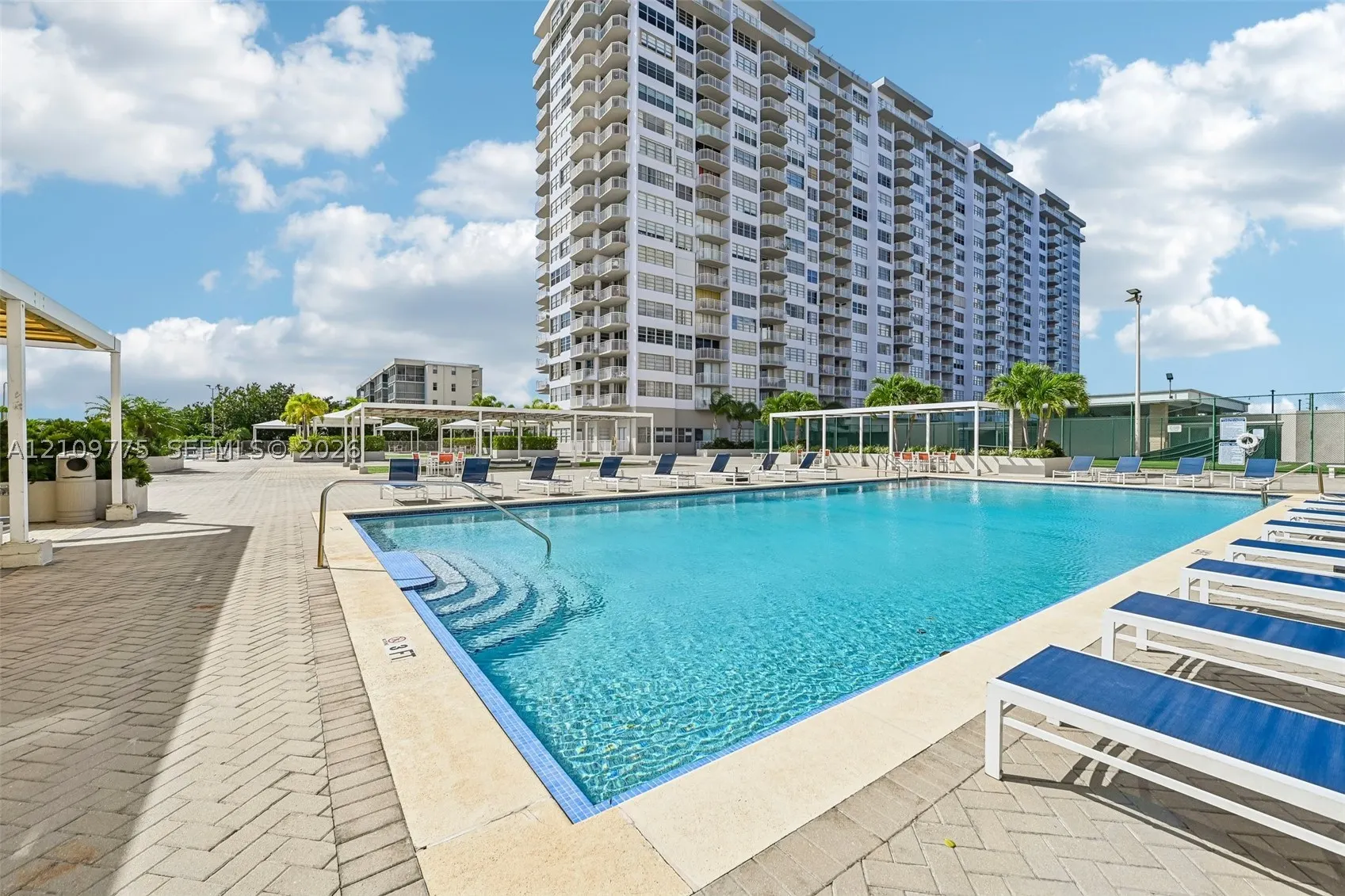 18011 Biscayne Blvd #705
