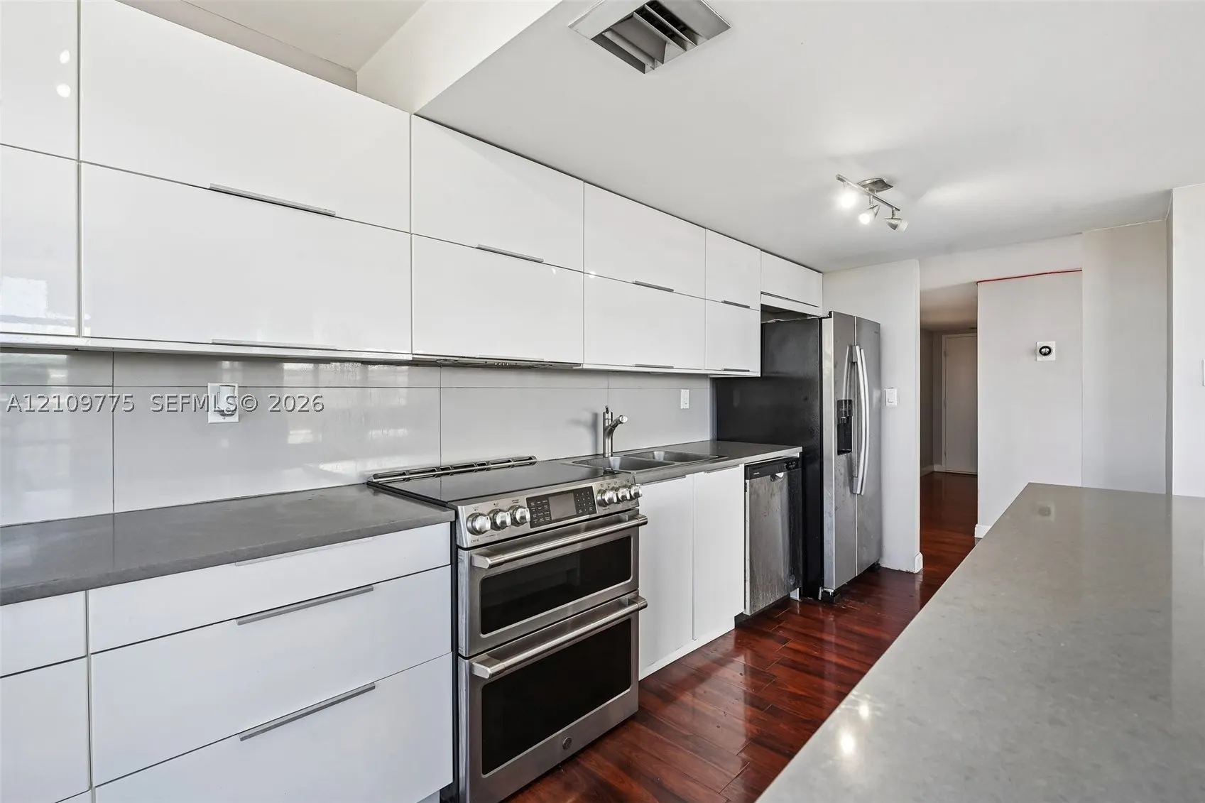 18011 Biscayne Blvd #705
