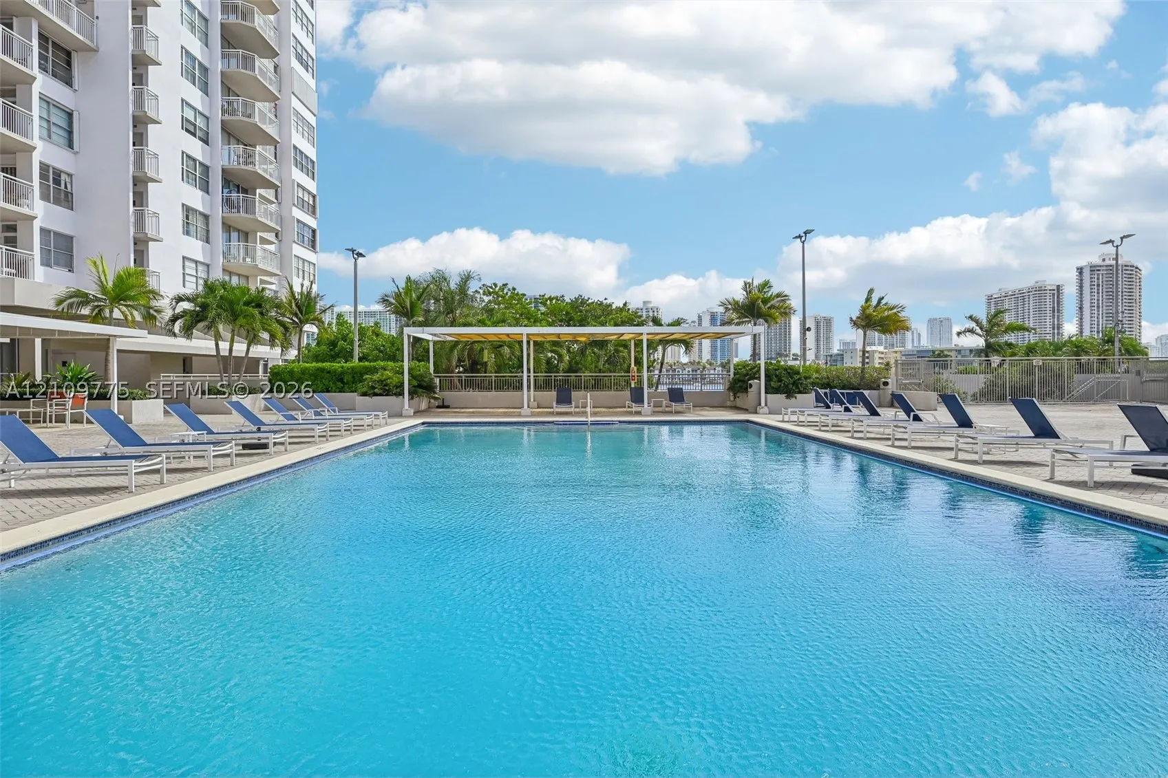 18011 Biscayne Blvd #705