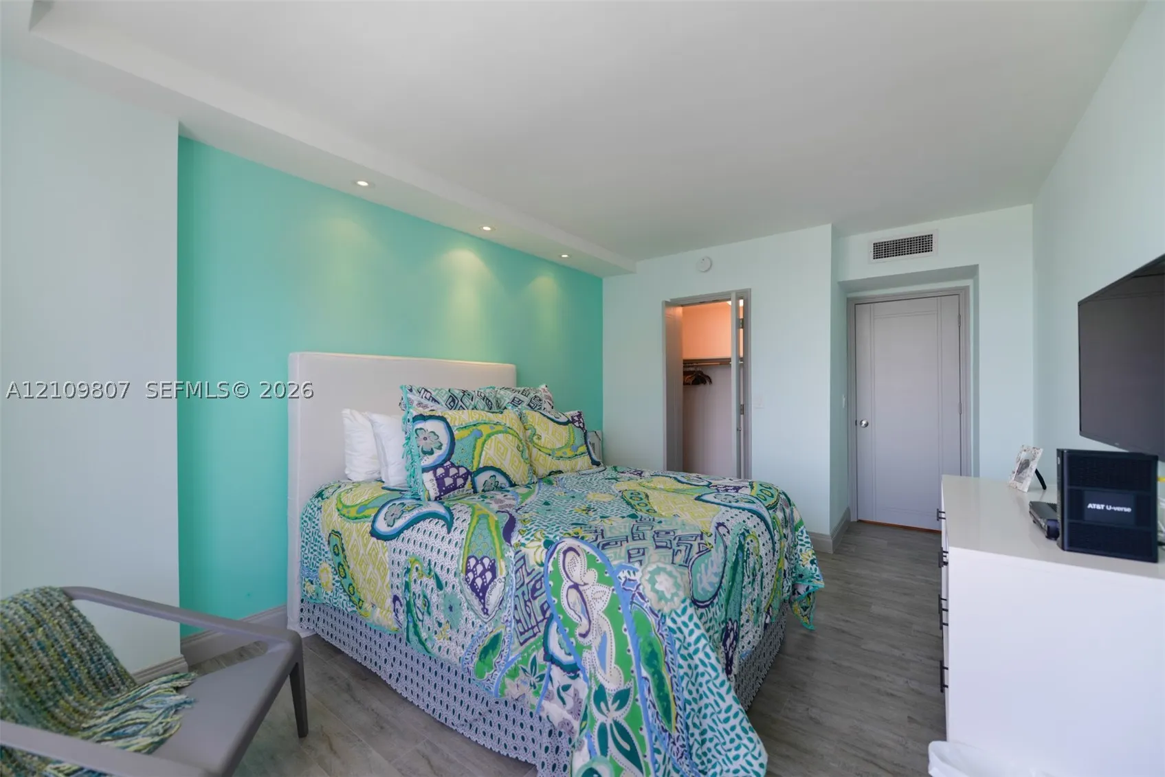 1980 S Ocean Dr #16Q