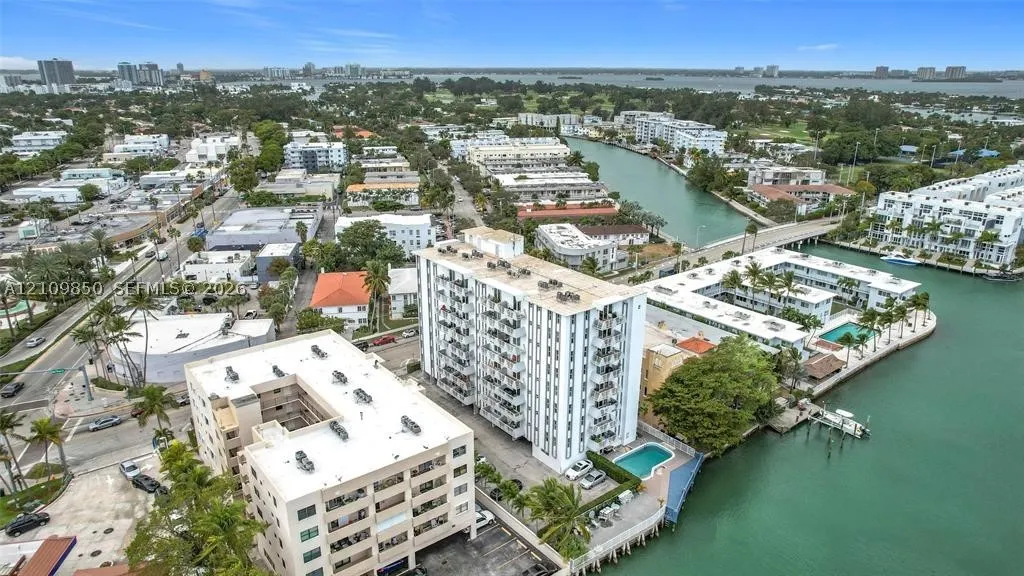 7133 Bay Dr #705