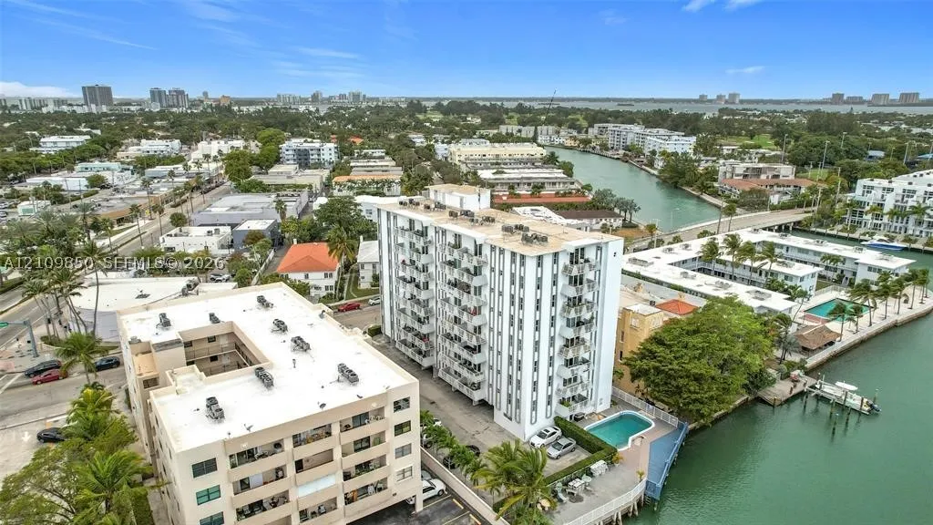 7133 Bay Dr #705