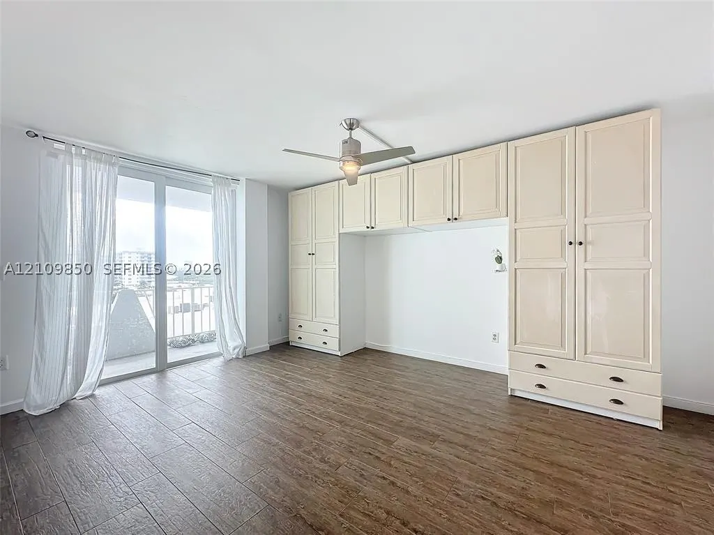 7133 Bay Dr #705