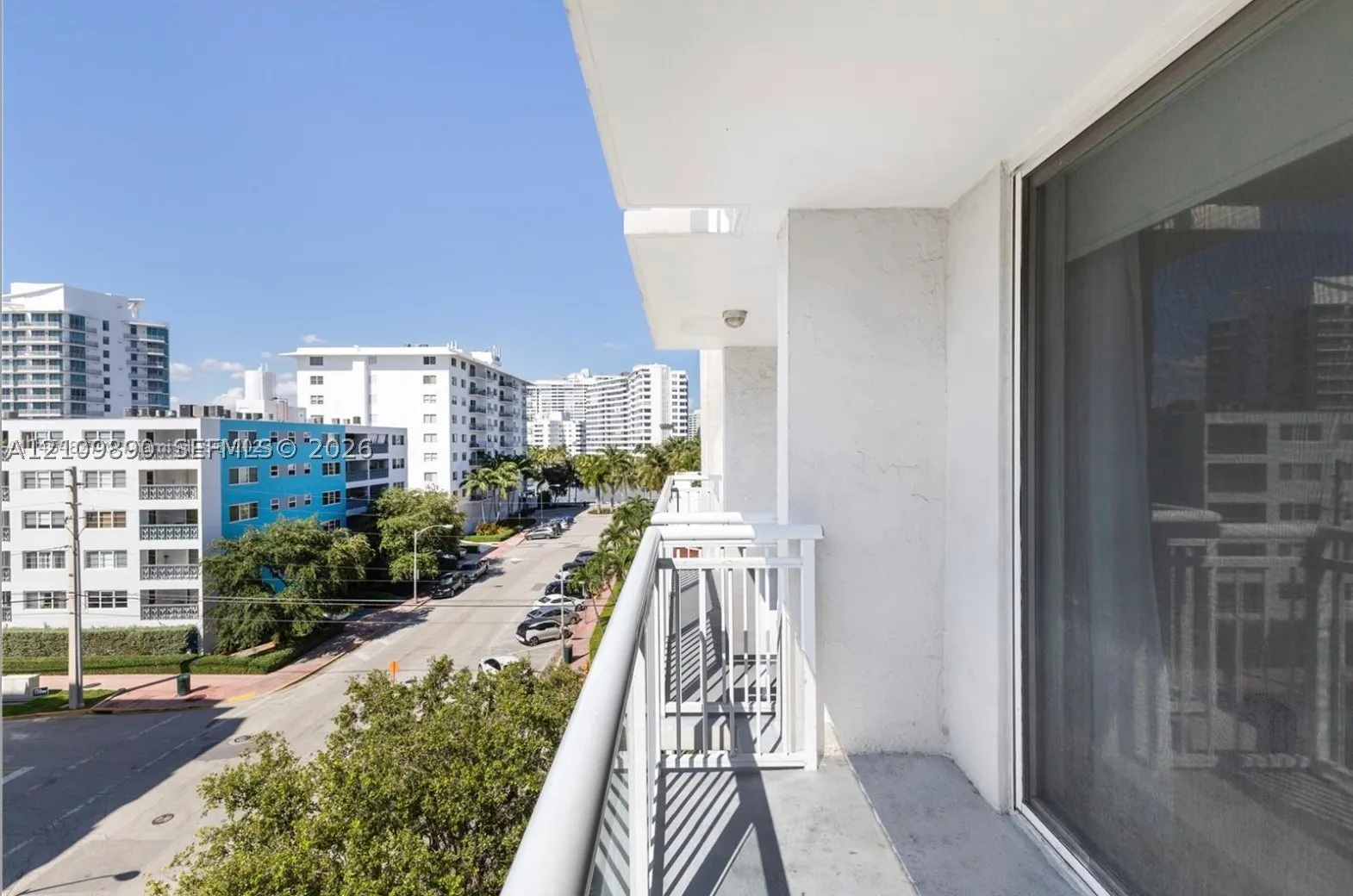 1345 Lincoln Rd #604