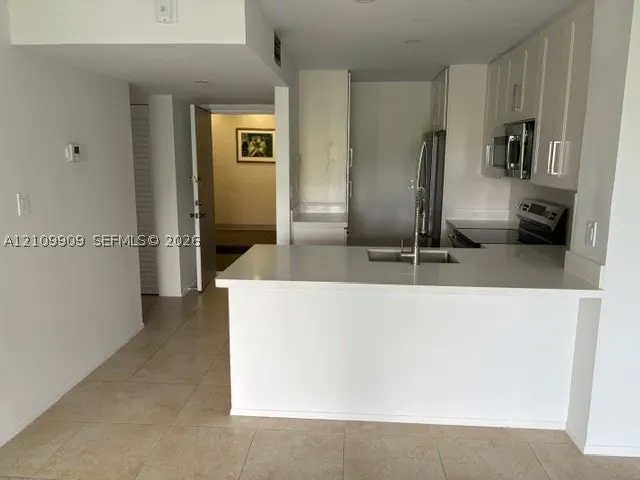 7900 Camino Cir #406