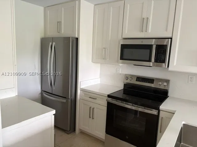 7900 Camino Cir #406