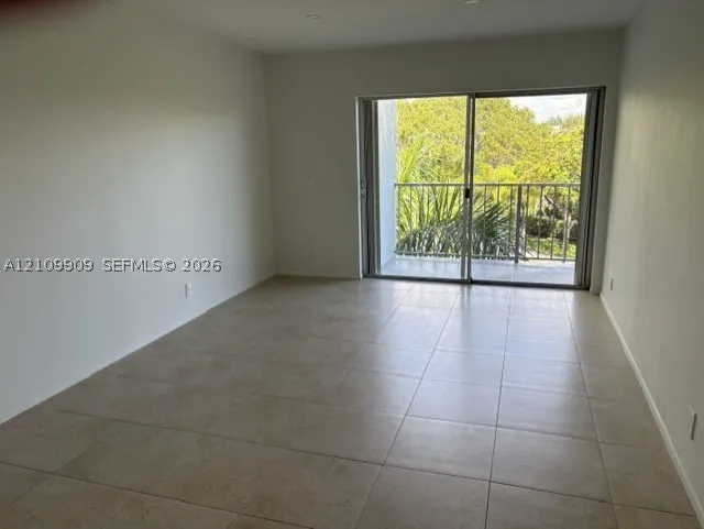 7900 Camino Cir #406