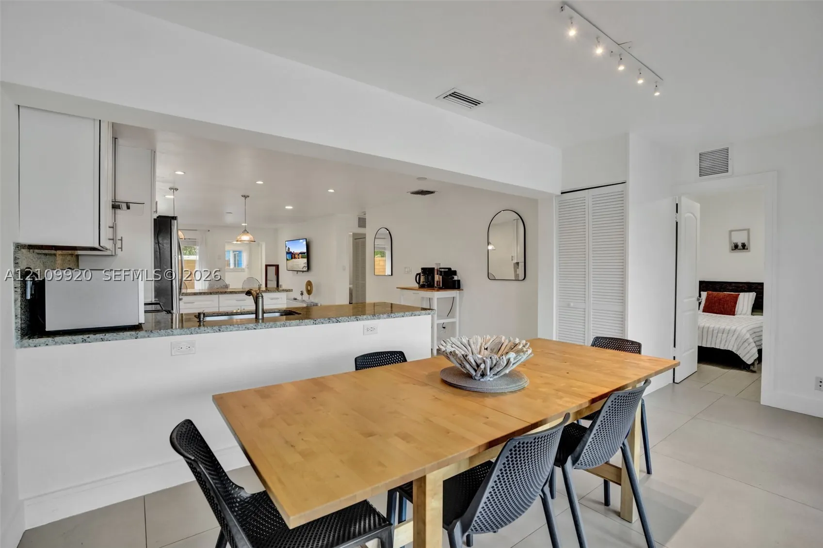 1747-1753 NE 45th St