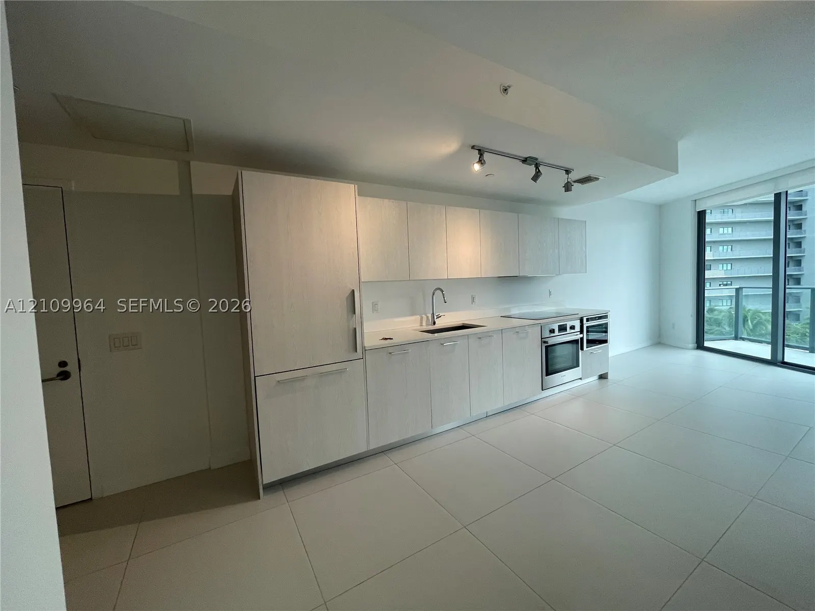 501 NE 31st St #707