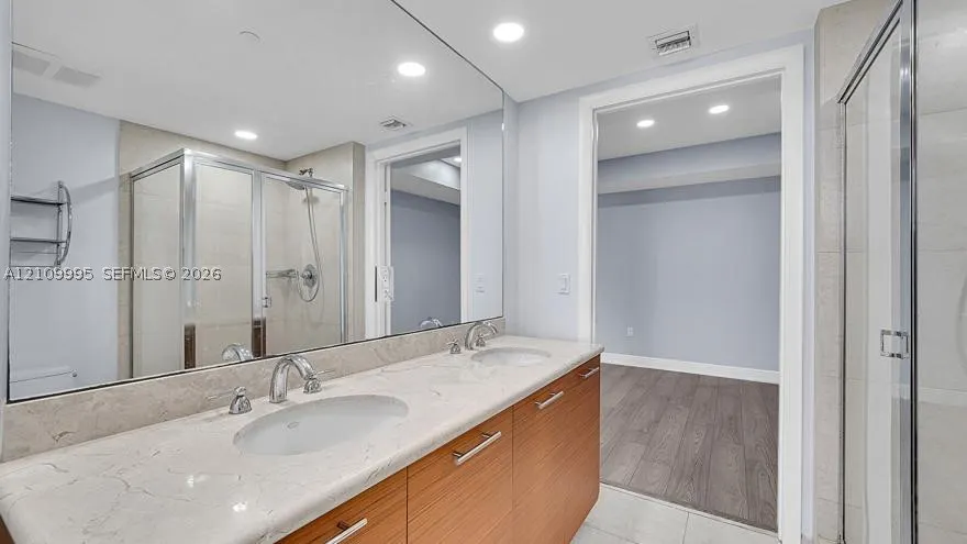 50 Biscayne Blvd #5406