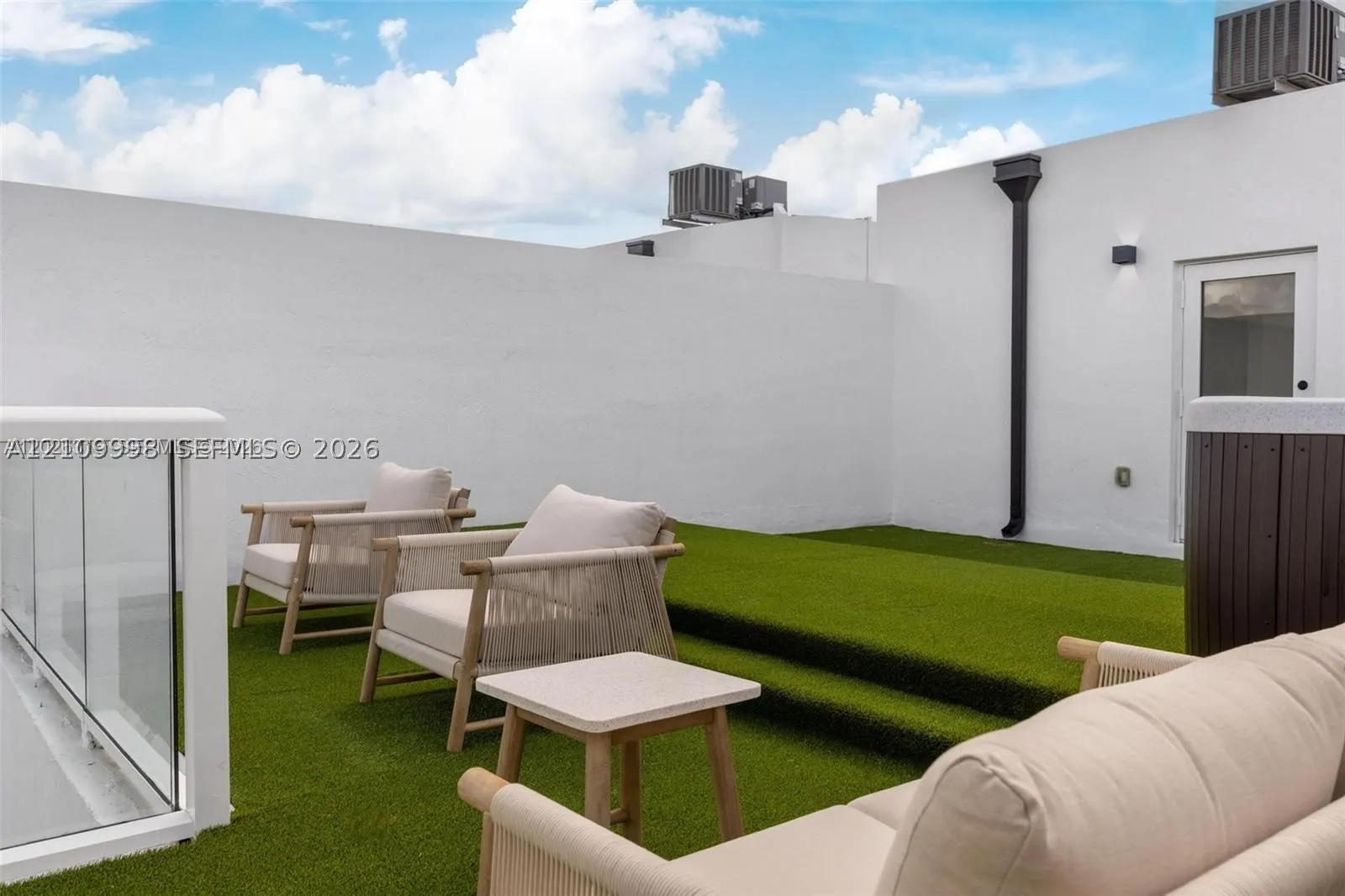 1975 Calais Dr #3
