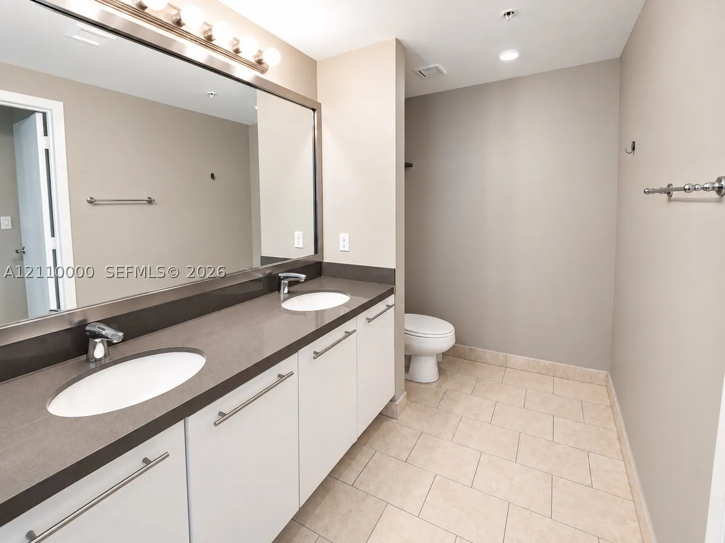 90 SW 3rd St #3212