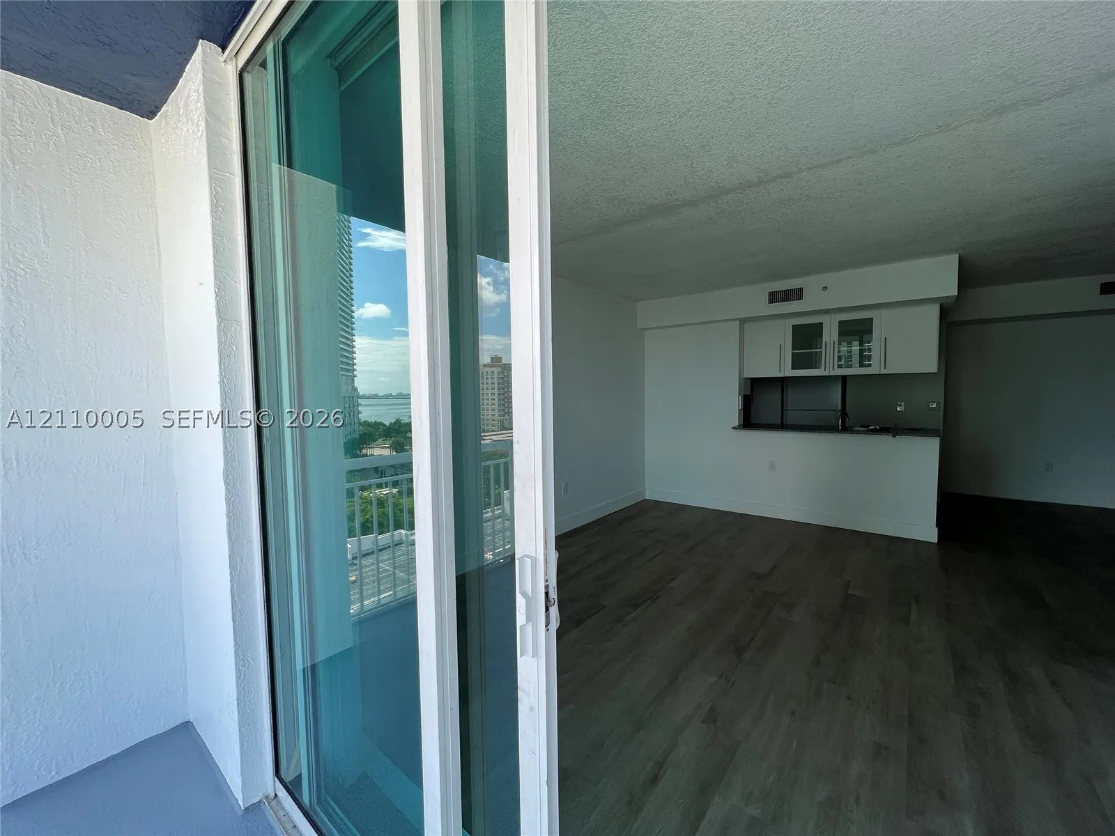 275 NE 18th St #1101