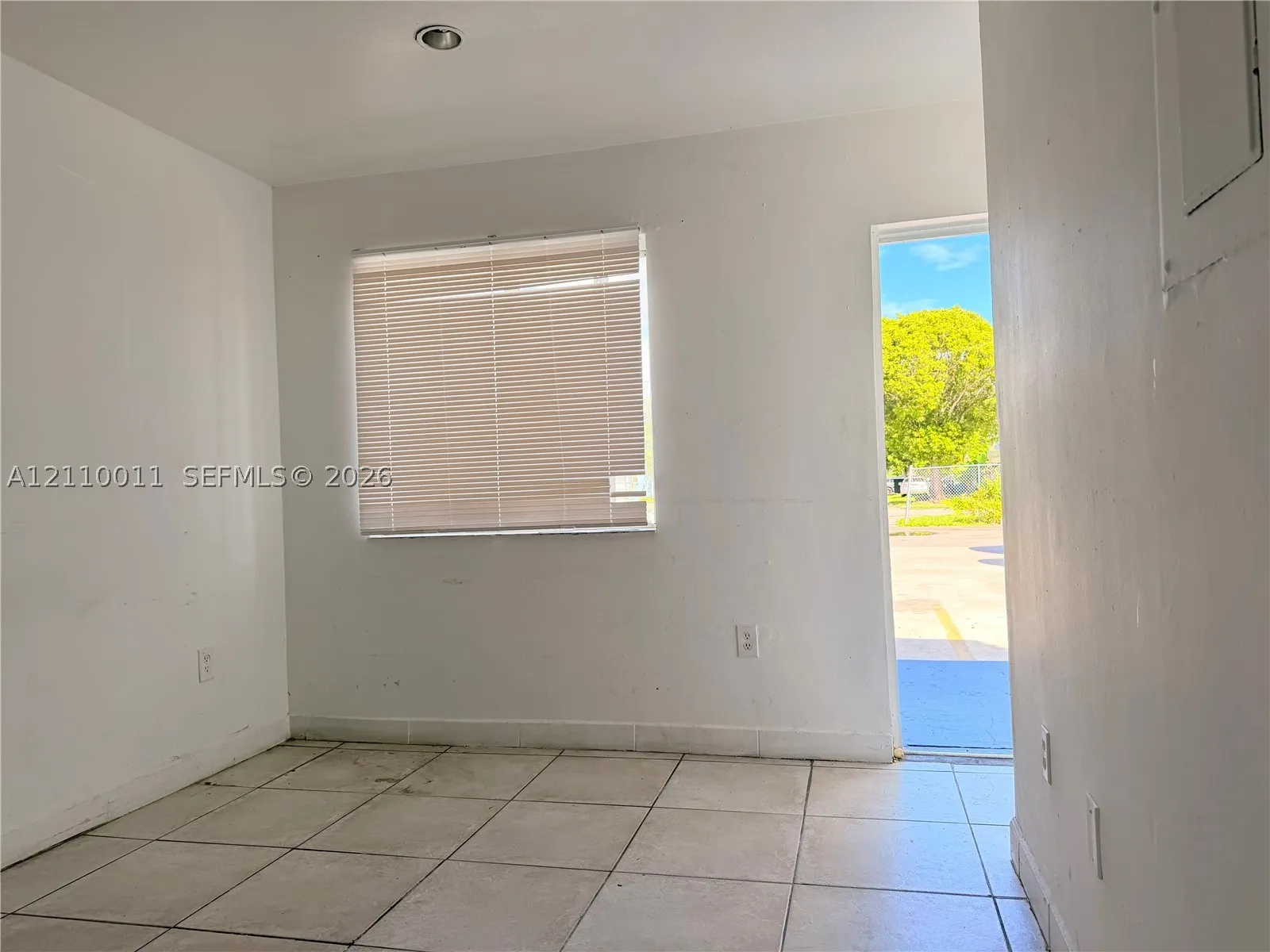 848 SW 5th St #101