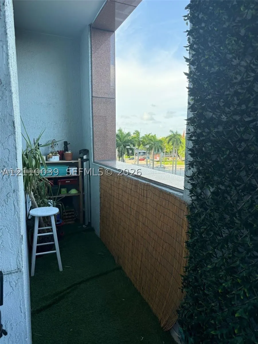 244 Biscayne Blvd #301