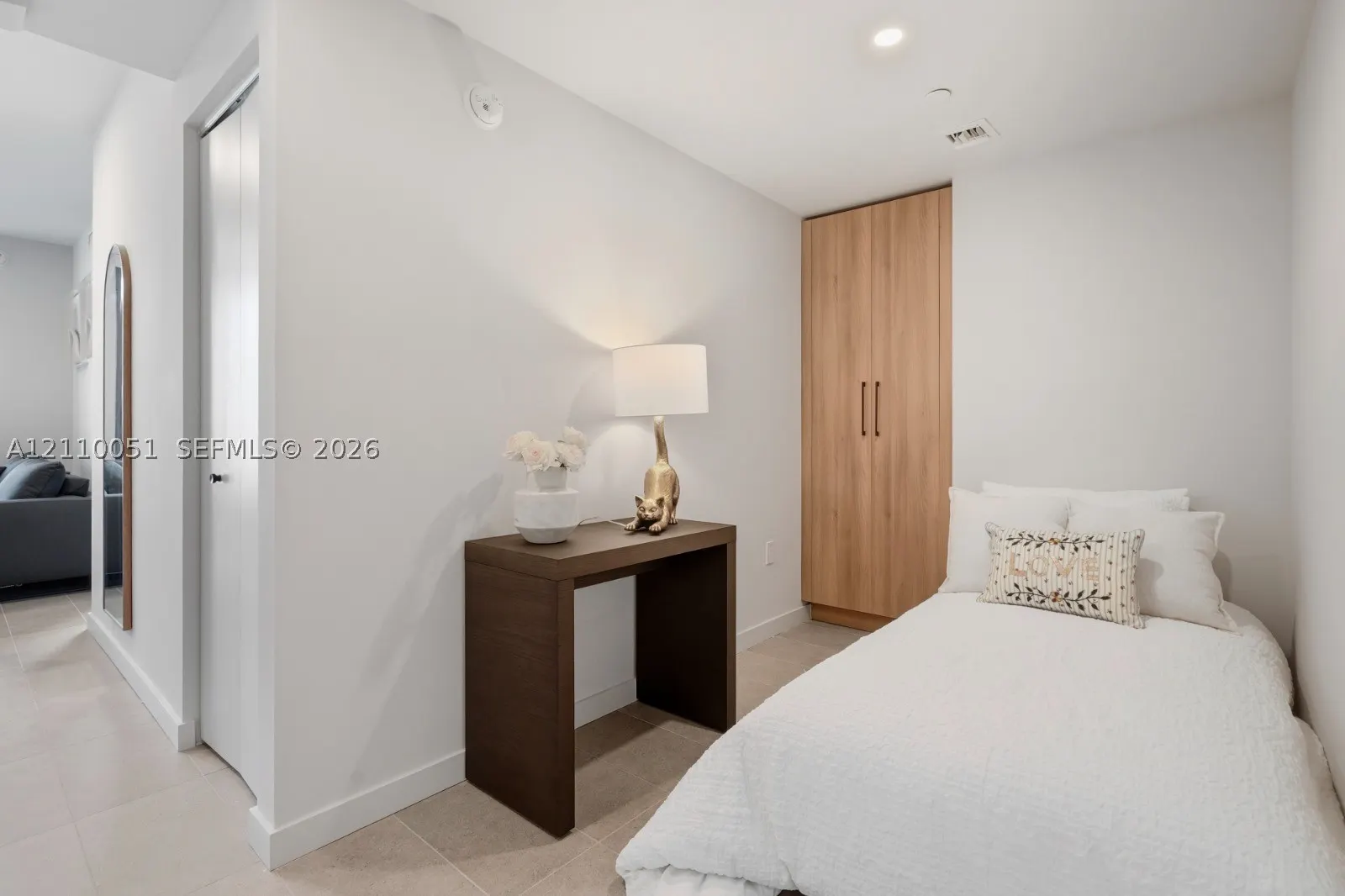 121 NE 5th St #1703