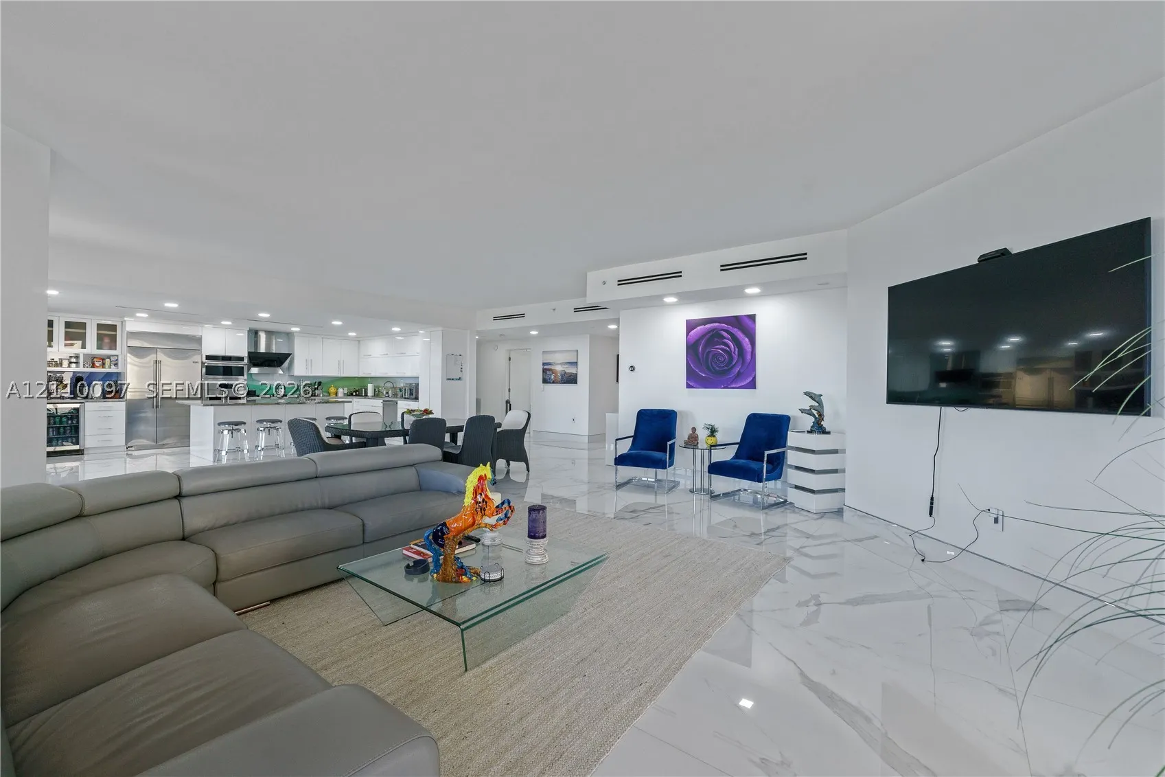 3415 N Ocean Dr #401