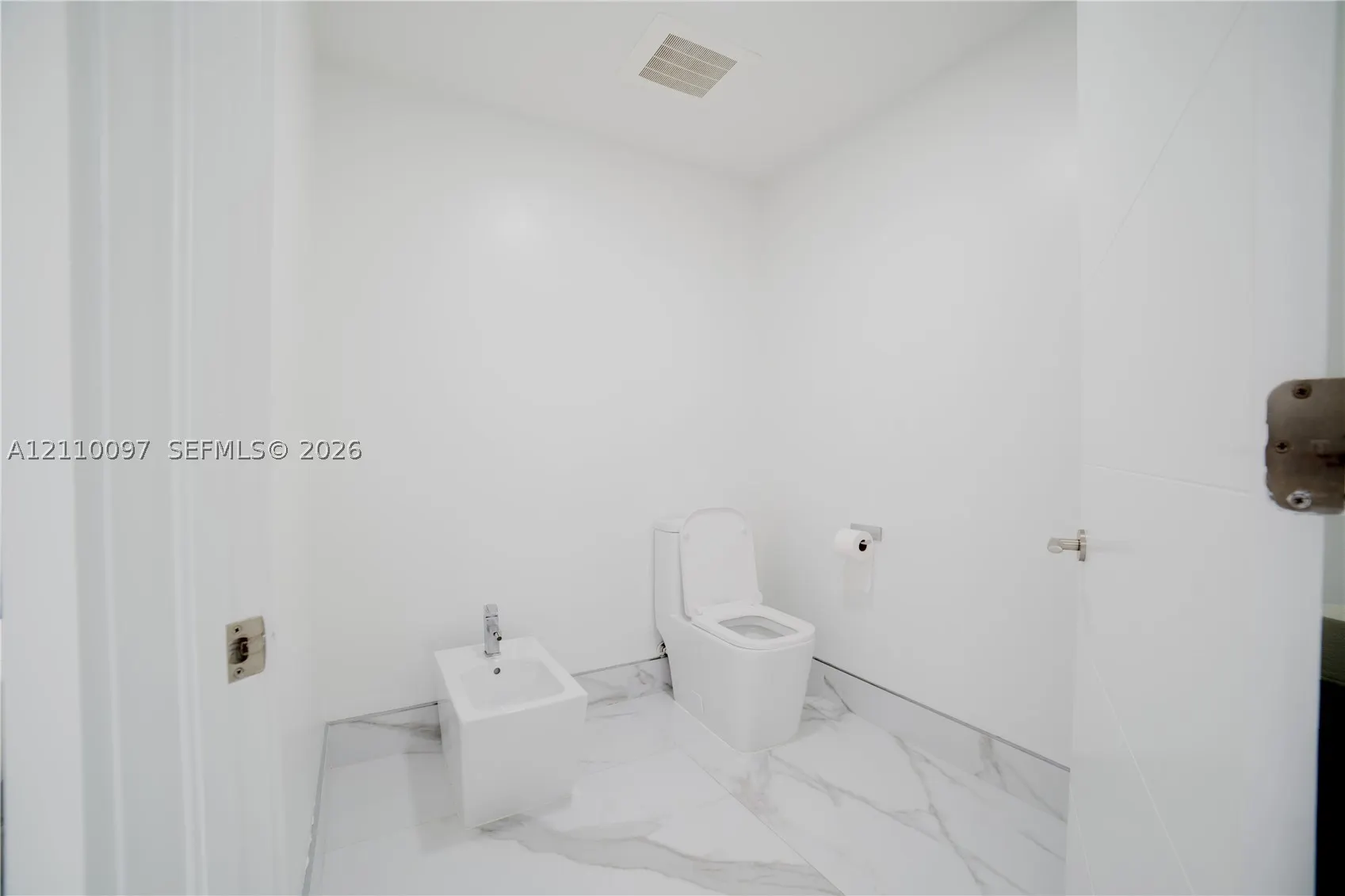 3415 N Ocean Dr #401