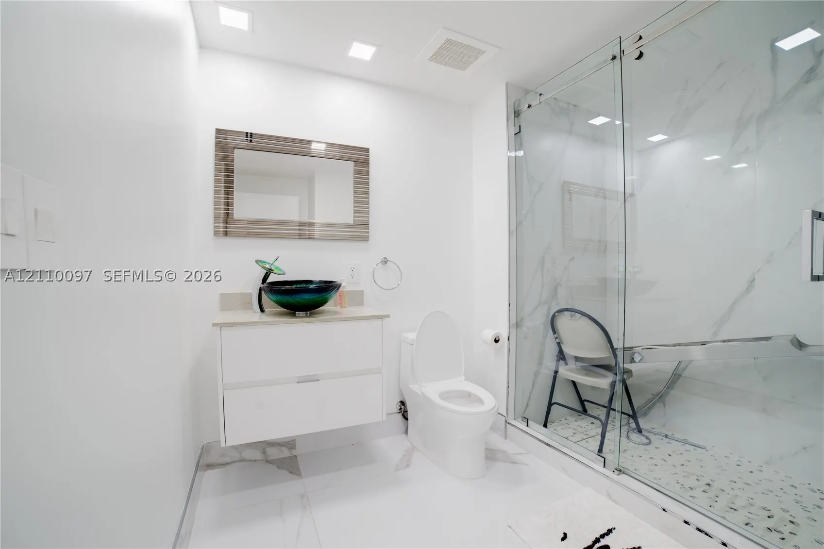 3415 N Ocean Dr #401