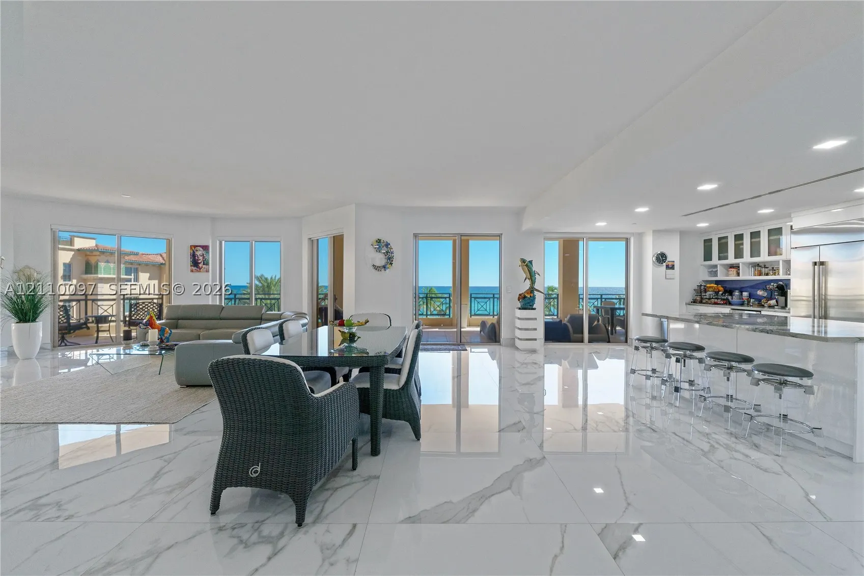 3415 N Ocean Dr #401