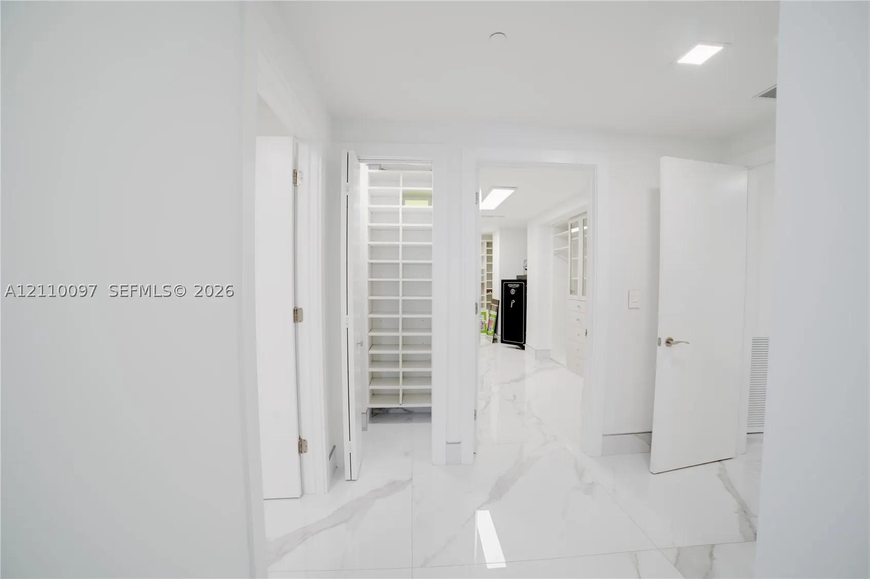 3415 N Ocean Dr #401
