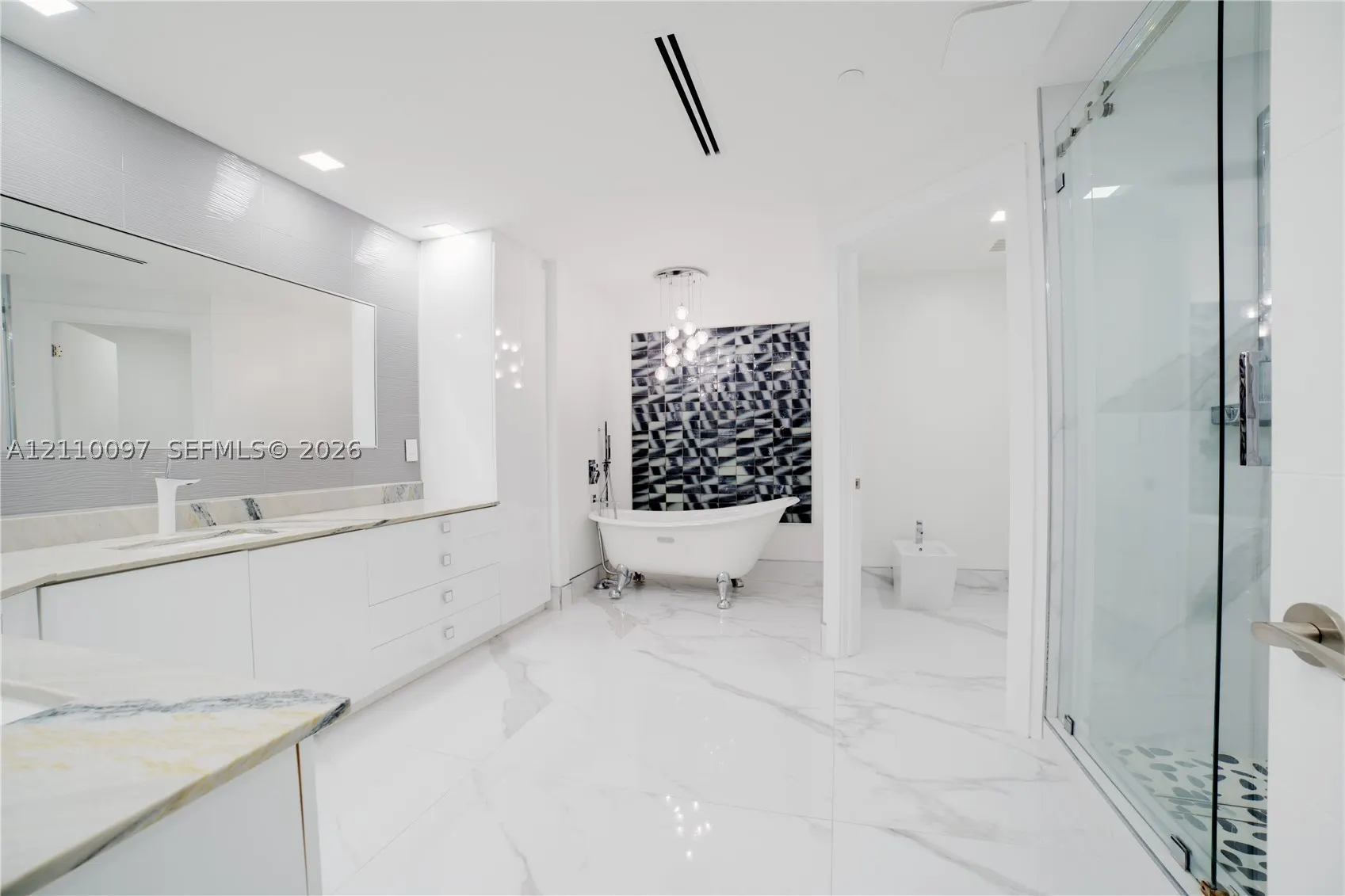 3415 N Ocean Dr #401