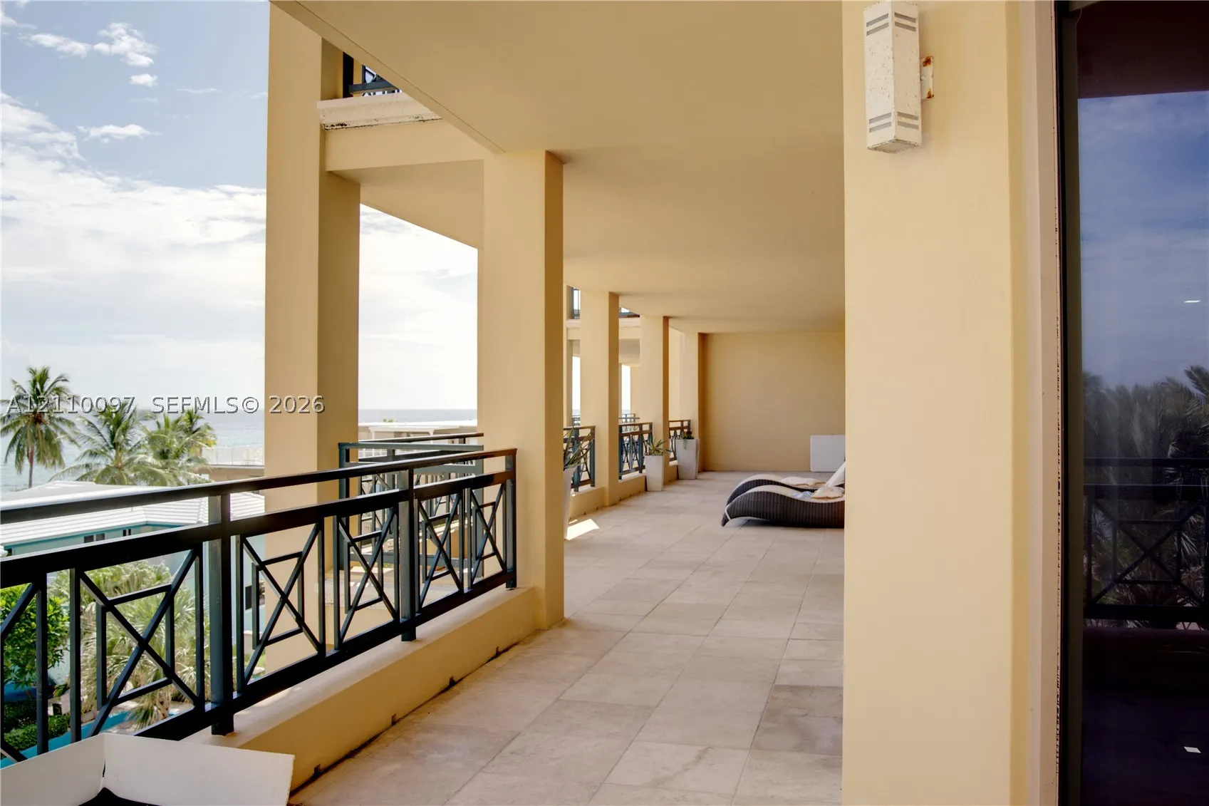 3415 N Ocean Dr #401